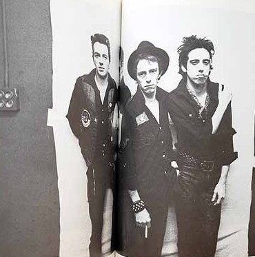 ザ・クラッシュの写真集 The Clash Before & After Photographs by